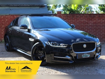 Used Jaguar XE 2018 for sale - 79089716: Photo