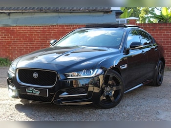 Used Jaguar XE 2018 for sale - 79089716: Photo