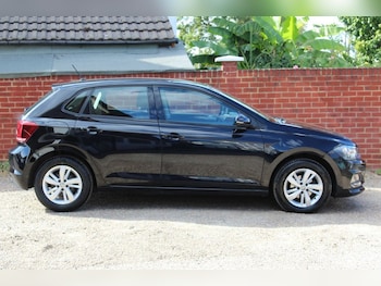 Used Volkswagen Polo 2019 for sale - 79400484: Photo