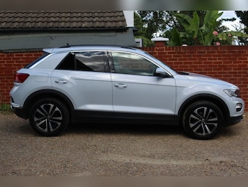 Used Volkswagen T-Roc 2021 for sale - 79089932: Photo