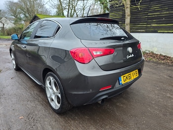 Used Alfa Romeo Giulietta 2011 for sale - 77505979: Photo