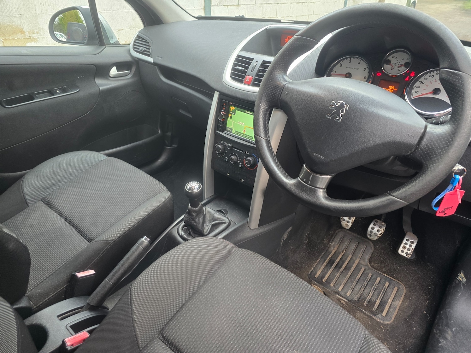Used Peugeot 207 2012 for sale - 77261223: Photo 7