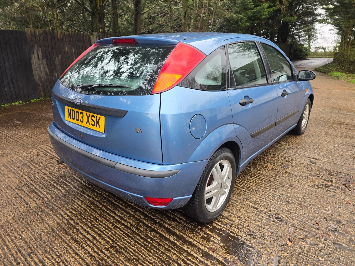 Used Ford Focus 2003 for sale - 77461151: Photo 2