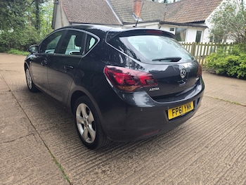 Used Vauxhall Astra 2011 for sale - 78255711: Photo