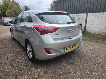 Used Hyundai i30 2016 for sale - 75704279: Photo