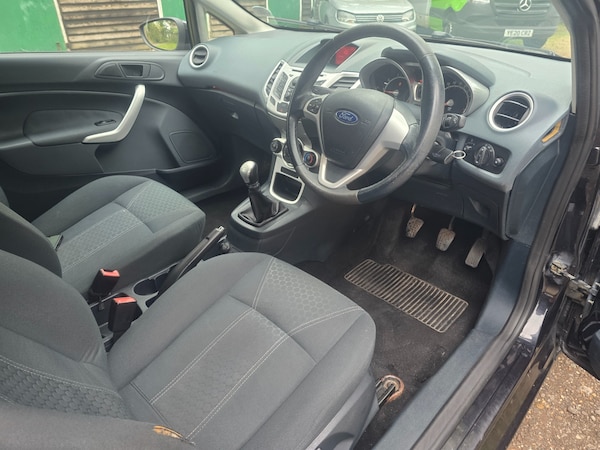 Used Ford Fiesta 2010 for sale - 76098411: Photo 7