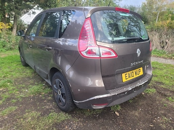 Used Renault Scenic 2010 for sale - 76209905: Photo 4