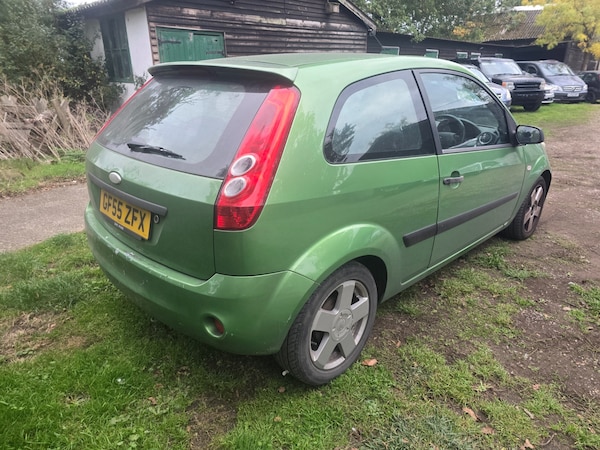 Used Ford Fiesta 2006 for sale - 76292222: Photo 2