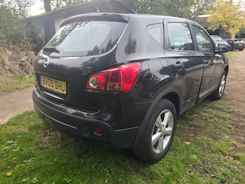Used Nissan Qashqai 2009 for sale - 76312622: Photo 2