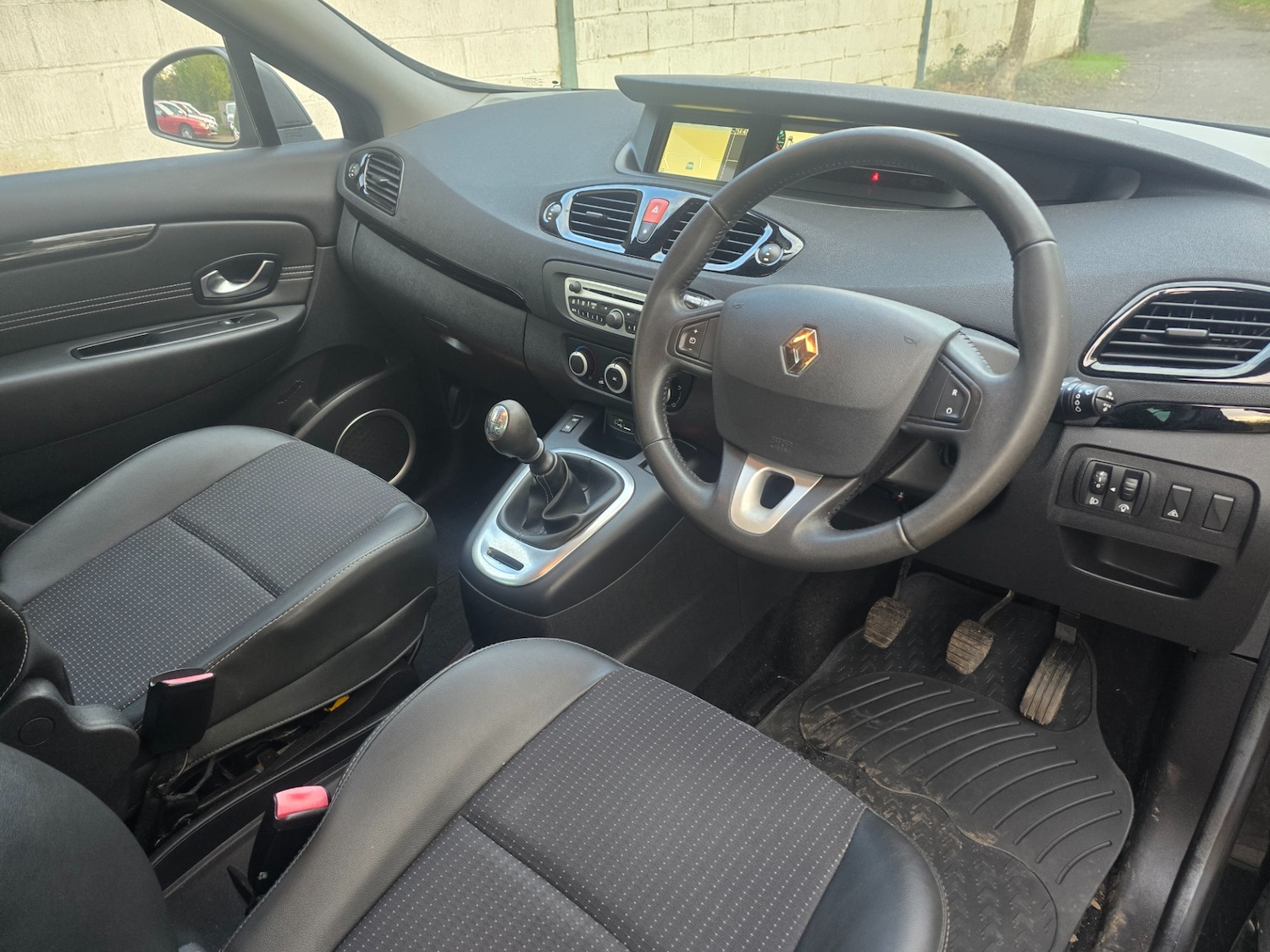 Used Renault Scenic 2011 for sale - 76566692: Photo 7