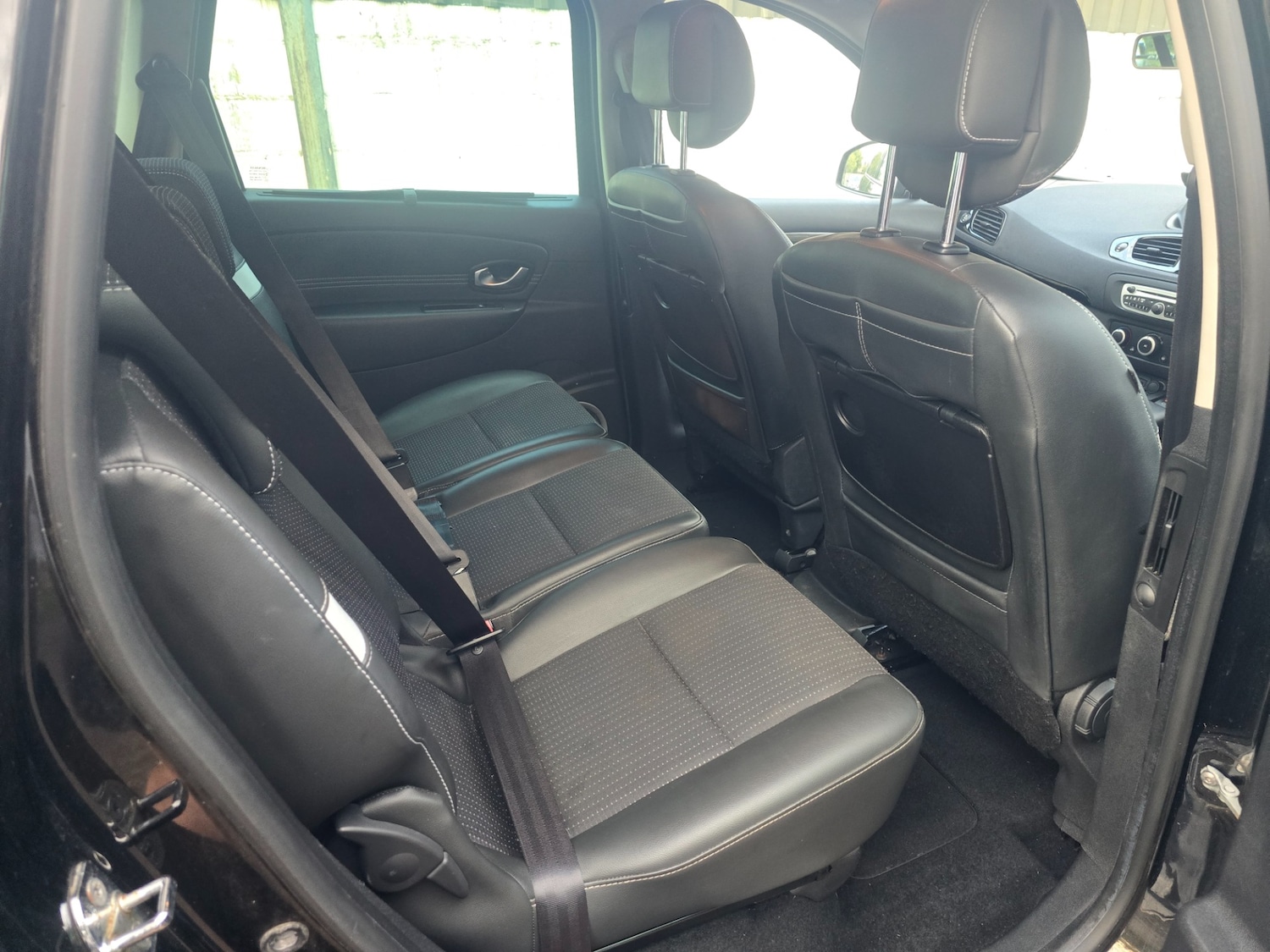 Used Renault Scenic 2011 for sale - 76566692: Photo 8