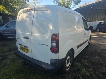Used Peugeot Partner 2018 for sale - 76182533: Photo 2