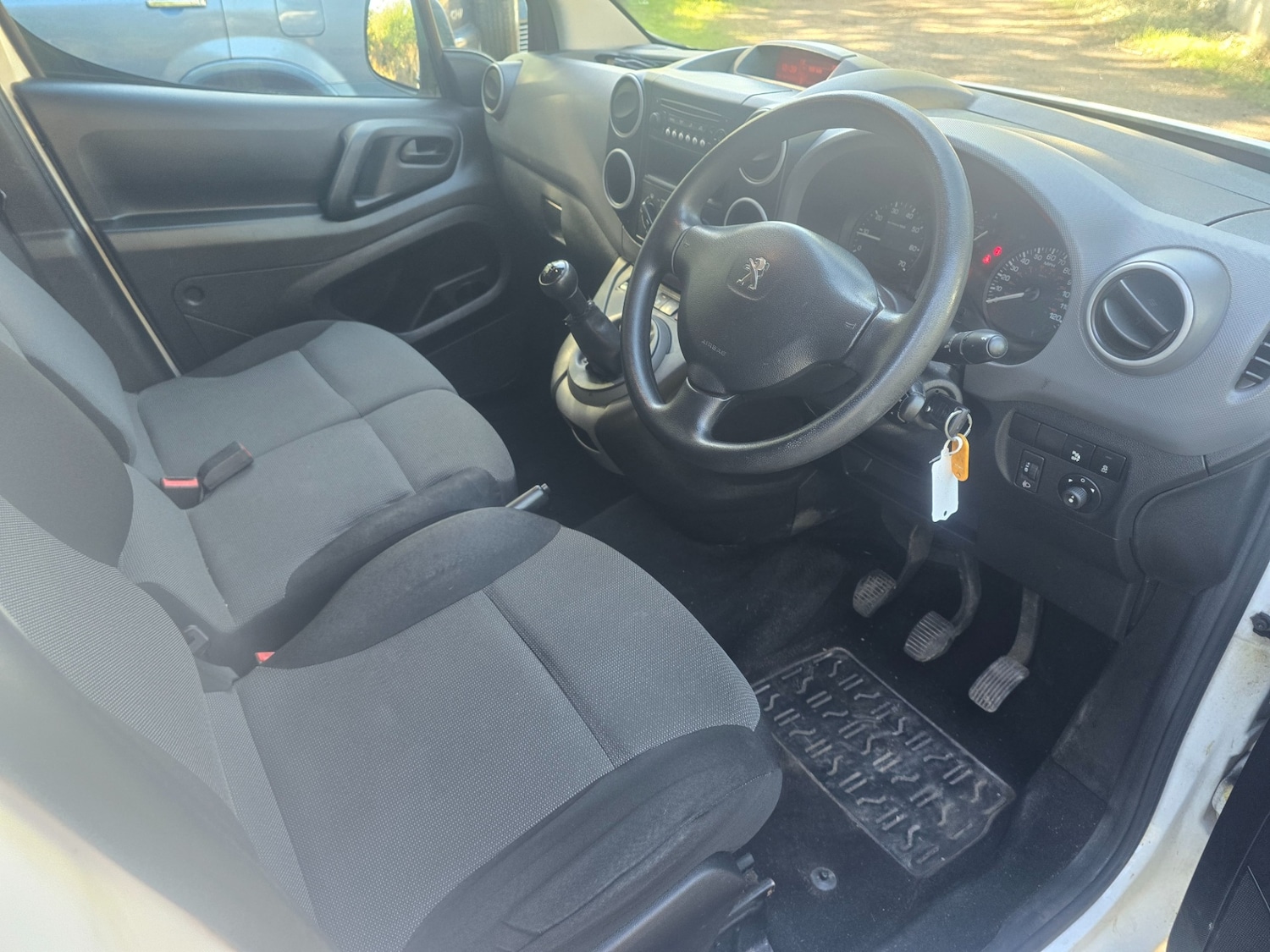 Used Peugeot Partner 2018 for sale - 76182533: Photo 7