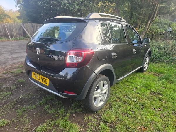 Used Dacia Sandero Stepway 2013 for sale - 76273248: Photo 2