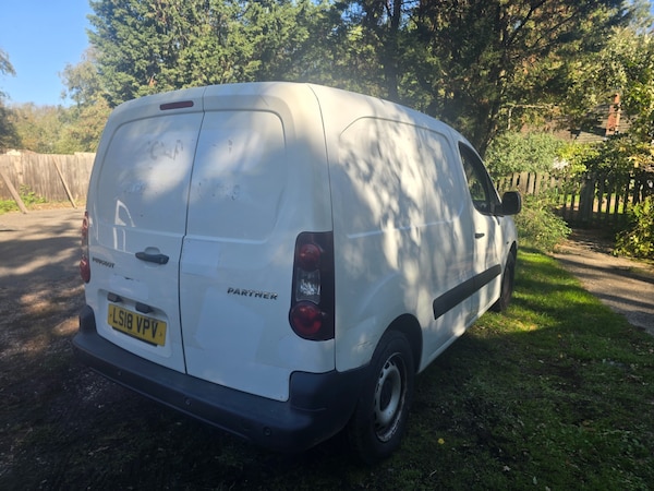 Used Peugeot Partner 2018 for sale - 76182408: Photo 2