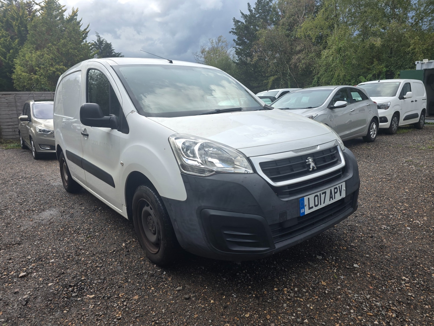 Used Peugeot Partner 2017 for sale - 76455617: Photo 1
