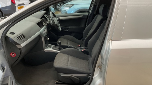 Used Vauxhall Astra Van 2012 for sale - 78219164: Photo 8