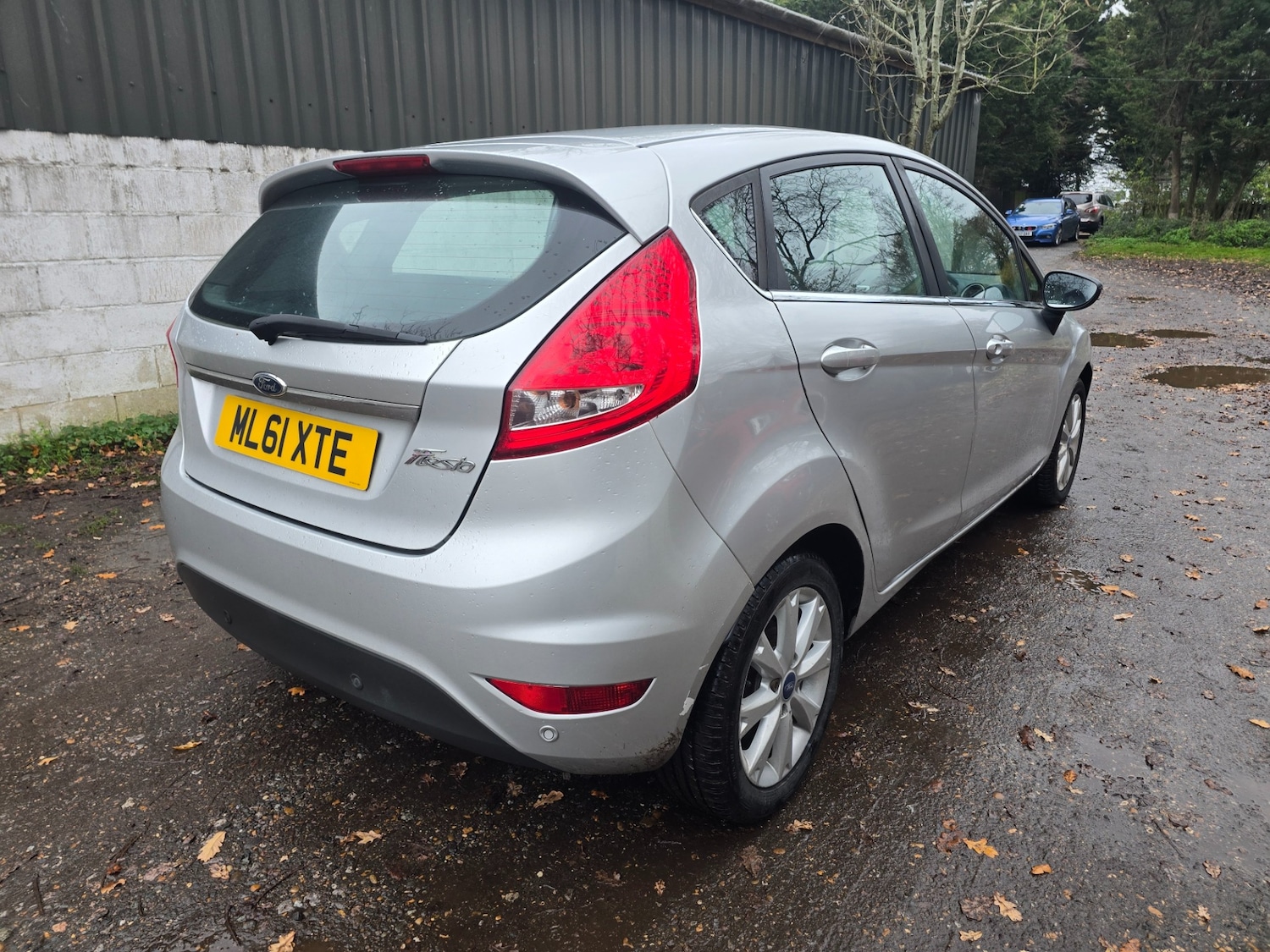 Used Ford Fiesta 2011 for sale - 76767409: Photo 2