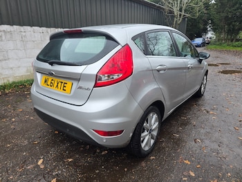 Used Ford Fiesta 2011 for sale - 76767409: Photo