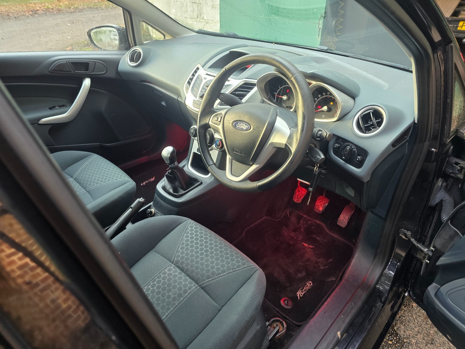 Used Ford Fiesta 2010 for sale - 76959910: Photo 7