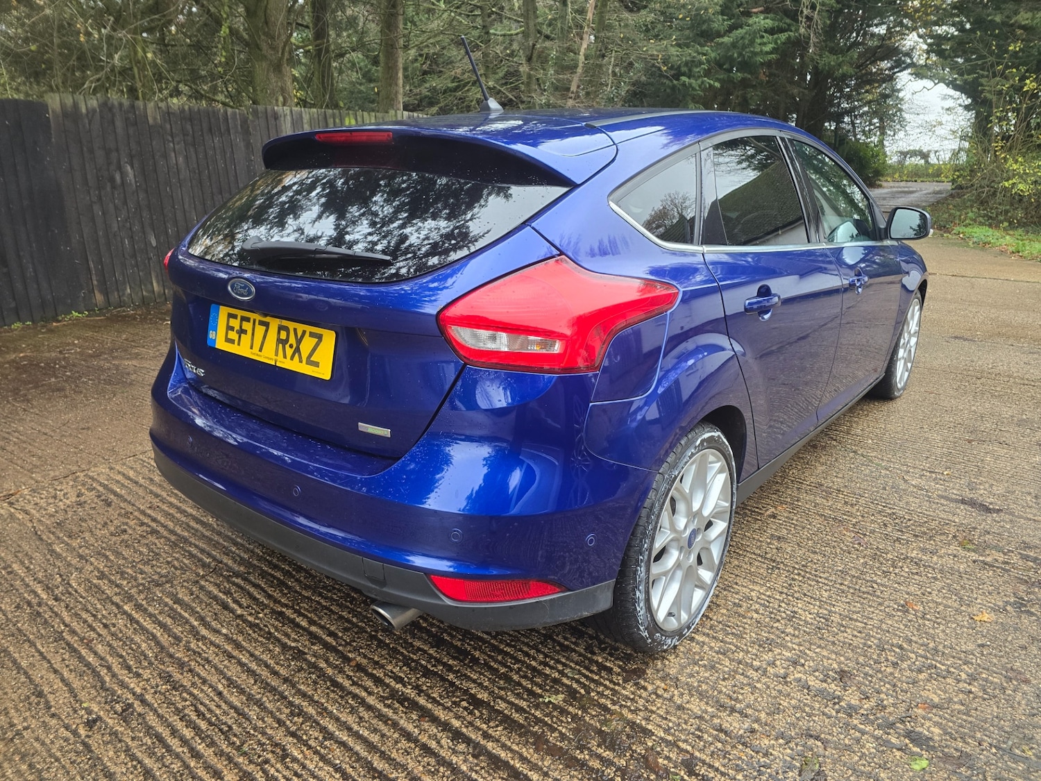 Used Ford Focus 2017 for sale - 76767412: Photo 2