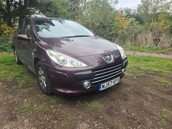 Peugeot - 307