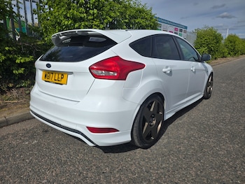 Used Ford Focus 2017 for sale - 78242234: Photo