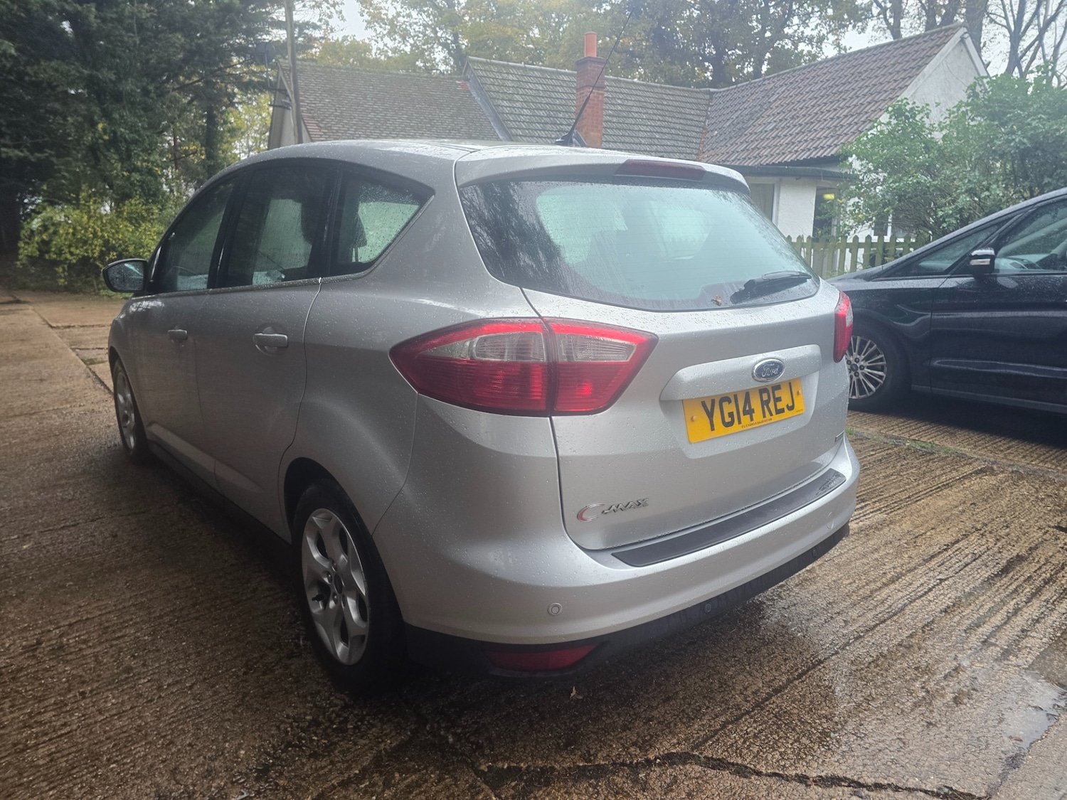 Used Ford C-Max 2014 for sale - 76407769: Photo 4