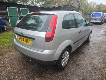 Used Ford Fiesta 2004 for sale - 76407766: Photo