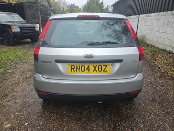 Used Ford Fiesta 2004 for sale - 76407766: Photo