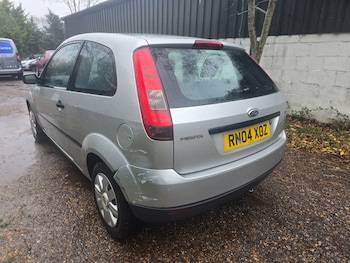 Used Ford Fiesta 2004 for sale - 76407766: Photo