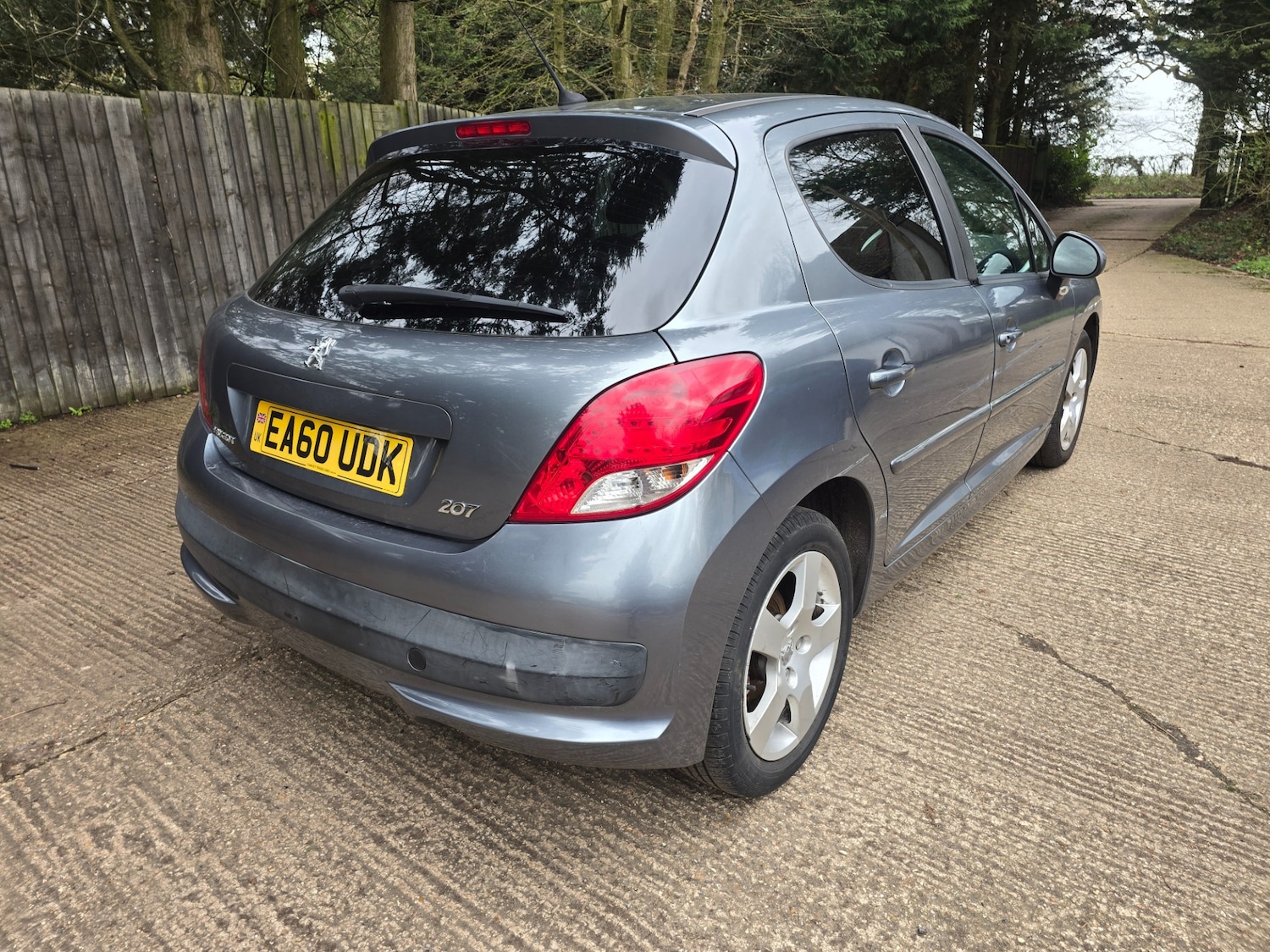 Used Peugeot 207 2010 for sale - 77641081: Photo 2