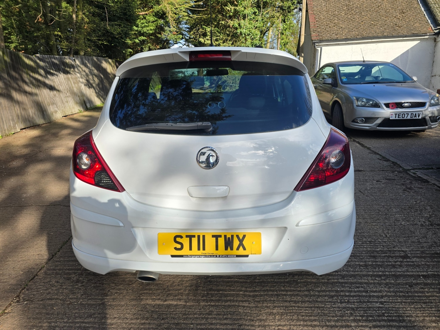 Used Vauxhall Corsa 2011 for sale - 77819330: Photo 3