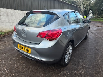 Used Vauxhall Astra 2014 for sale - 77053789: Photo