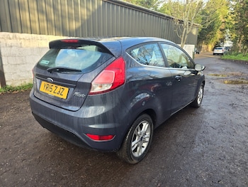 Used Ford Fiesta 2015 for sale - 77001608: Photo