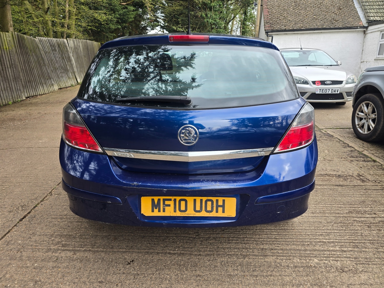 Used Vauxhall Astra 2010 for sale - 77818203: Photo 3