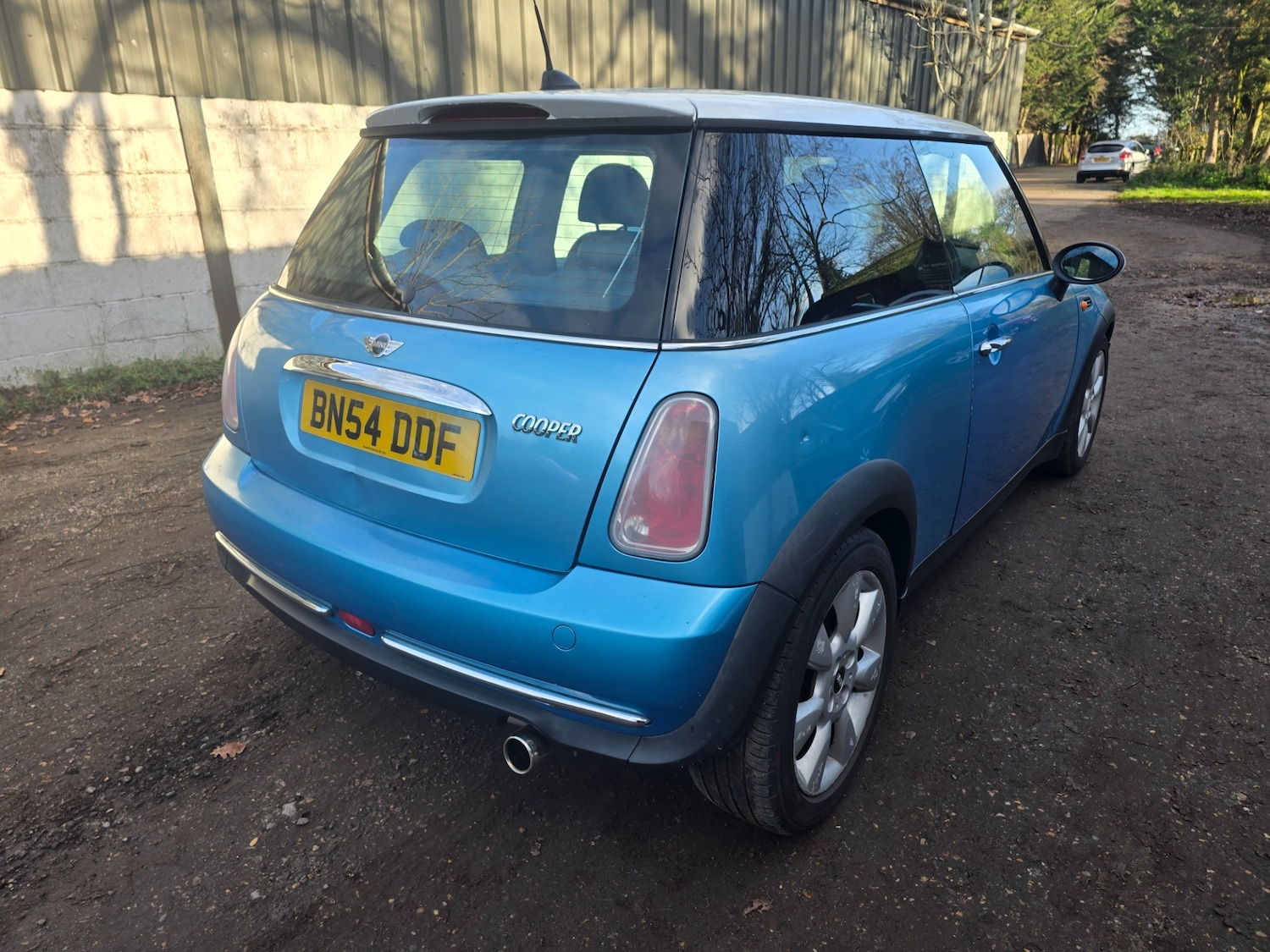 Used MINI Hatch 2004 for sale - 77069851: Photo 2