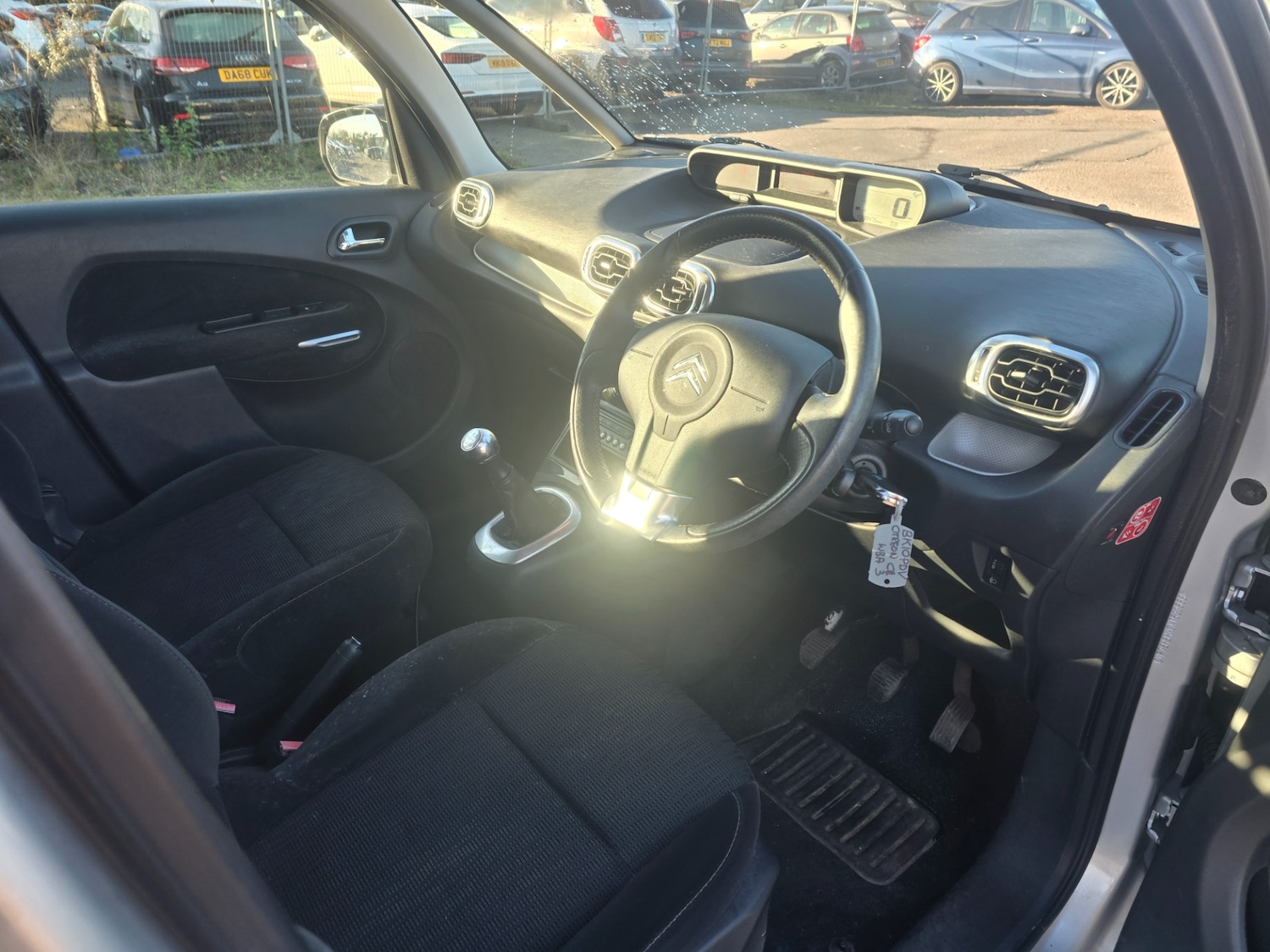 Used Citroen C3 Picasso 2010 for sale - 77089602: Photo 7