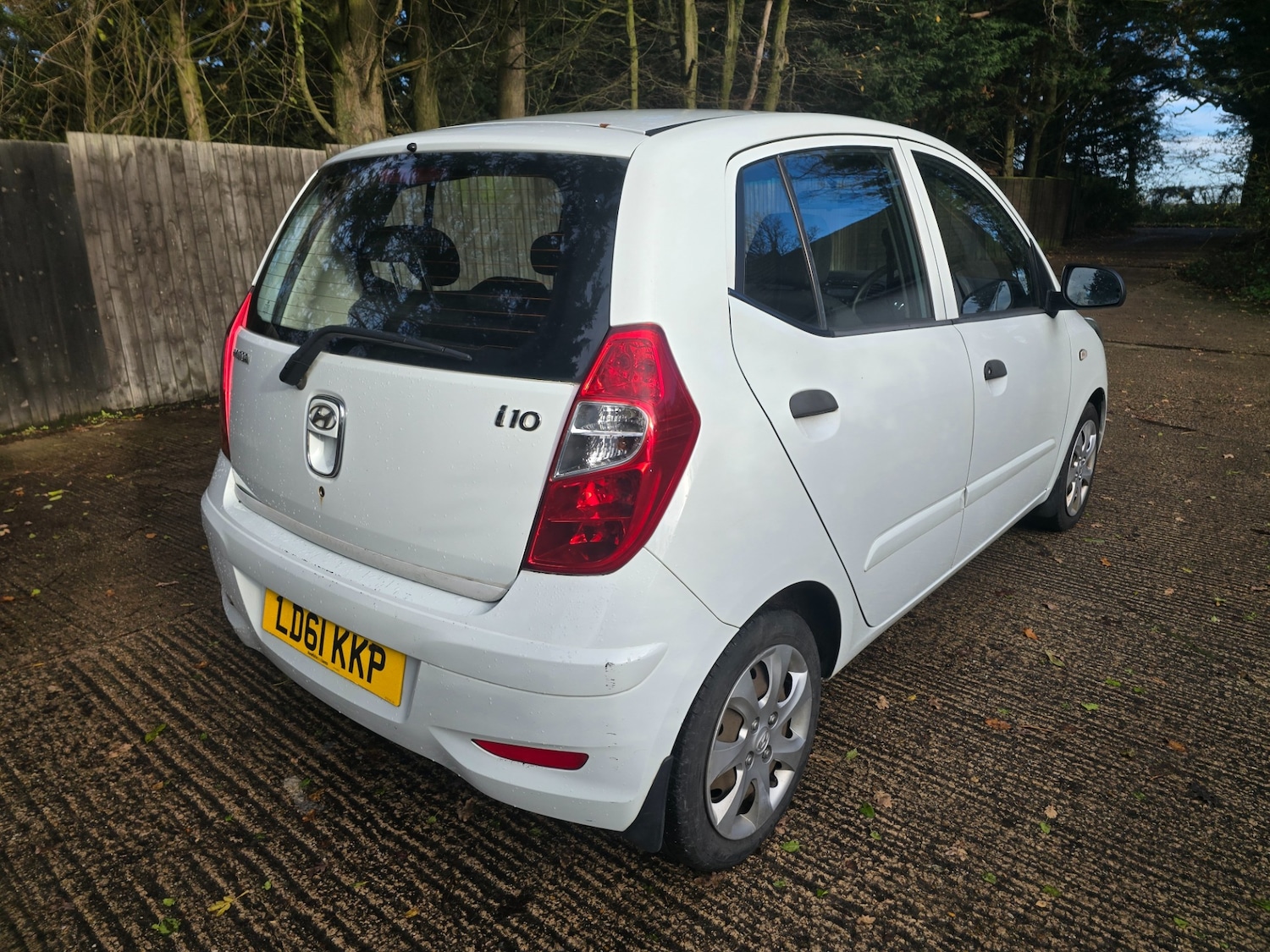 Used Hyundai i10 2011 for sale - 76831291: Photo 2