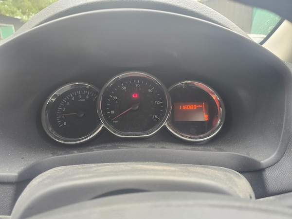 Used Dacia Sandero 2013 for sale - 76302171: Photo 6