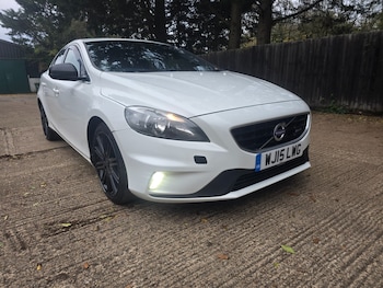 2015 (15) - D4 [190] R DESIGN 5dr