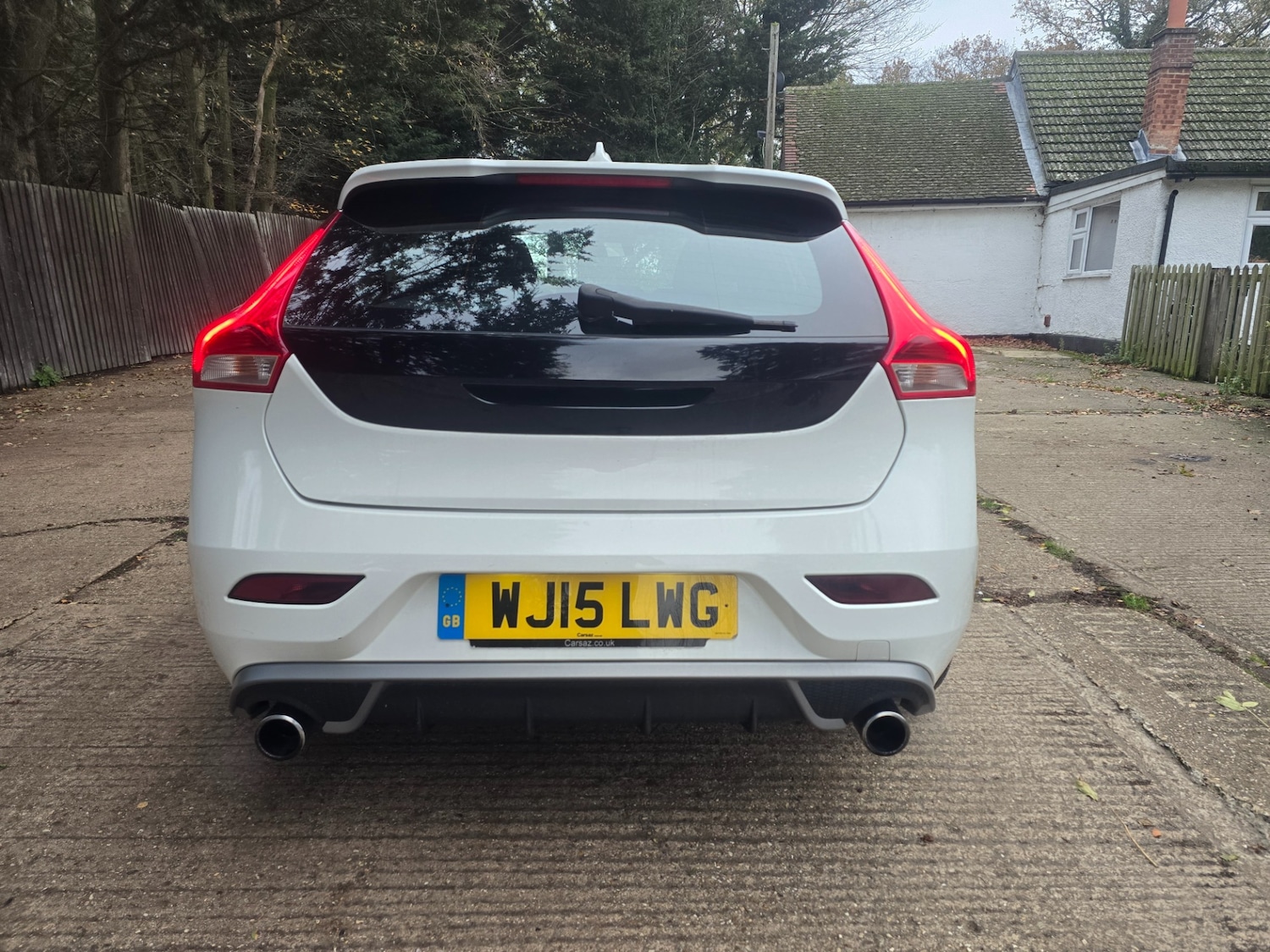 Used Volvo V40 2015 for sale - 76969436: Photo 3