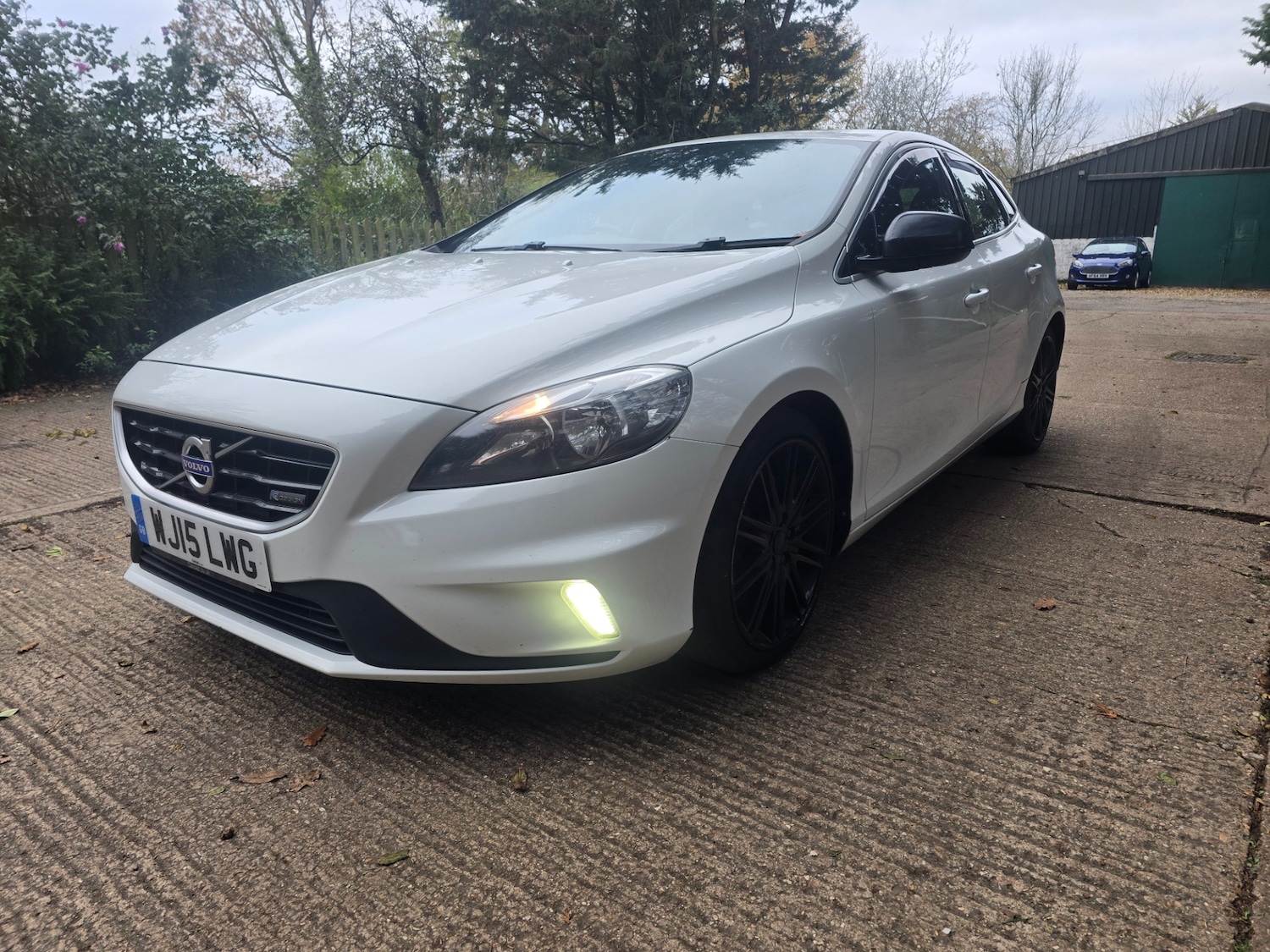 Used Volvo V40 2015 for sale - 76969436: Photo 5
