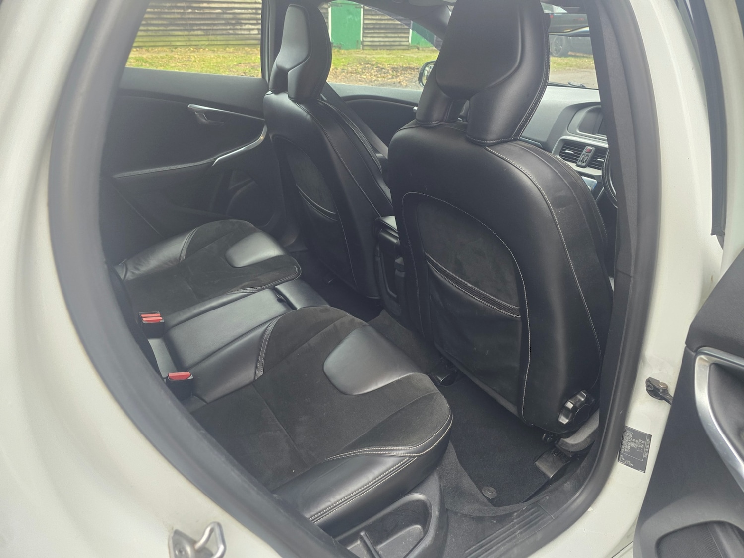 Used Volvo V40 2015 for sale - 76969436: Photo 8