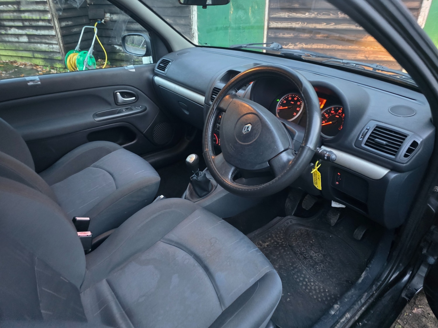 Used Renault Clio 2004 for sale - 76910853: Photo 7