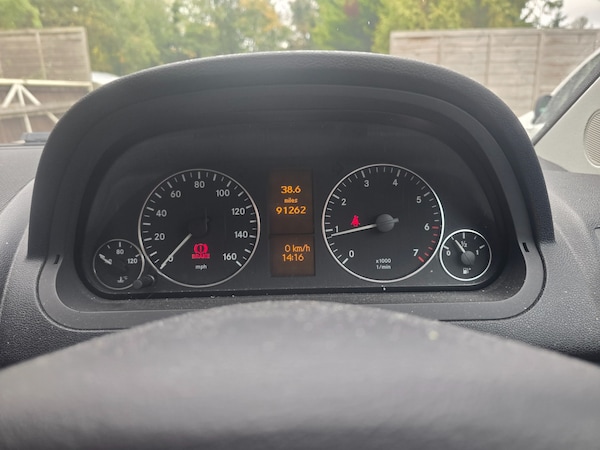 Used Mercedes-Benz A-Class 2010 for sale - 76275059: Photo 8