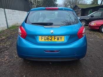 Used Peugeot 208 2013 for sale - 76971591: Photo