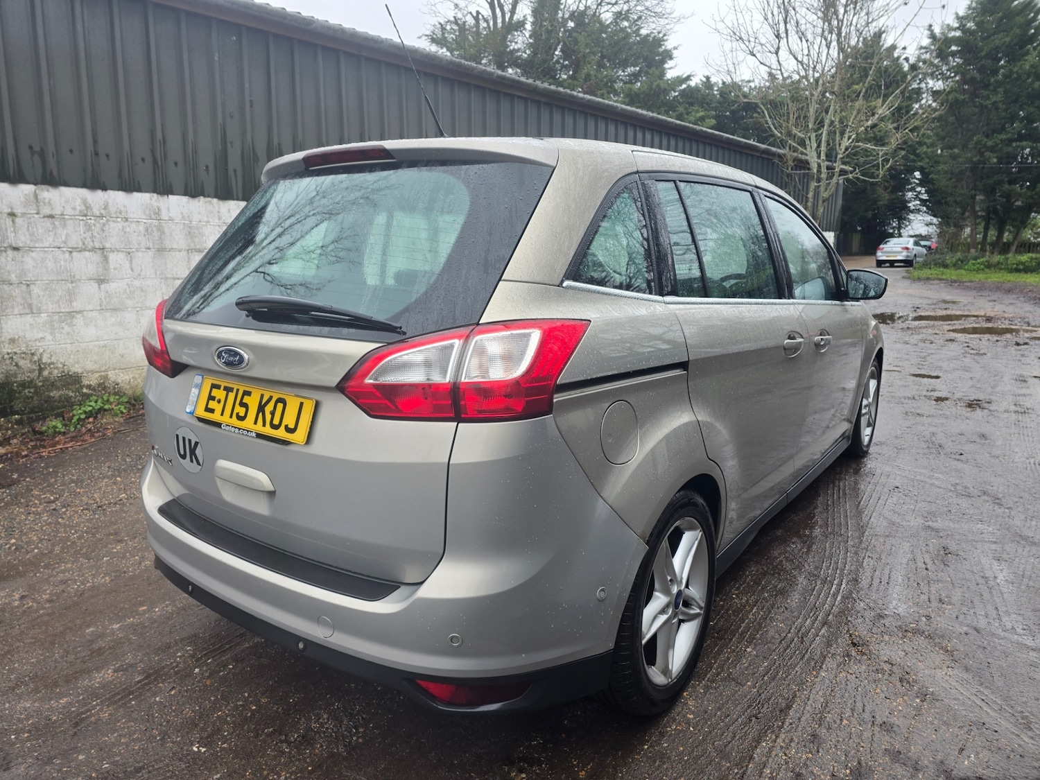 Used Ford Grand C-Max 2015 for sale - 77208600: Photo 2