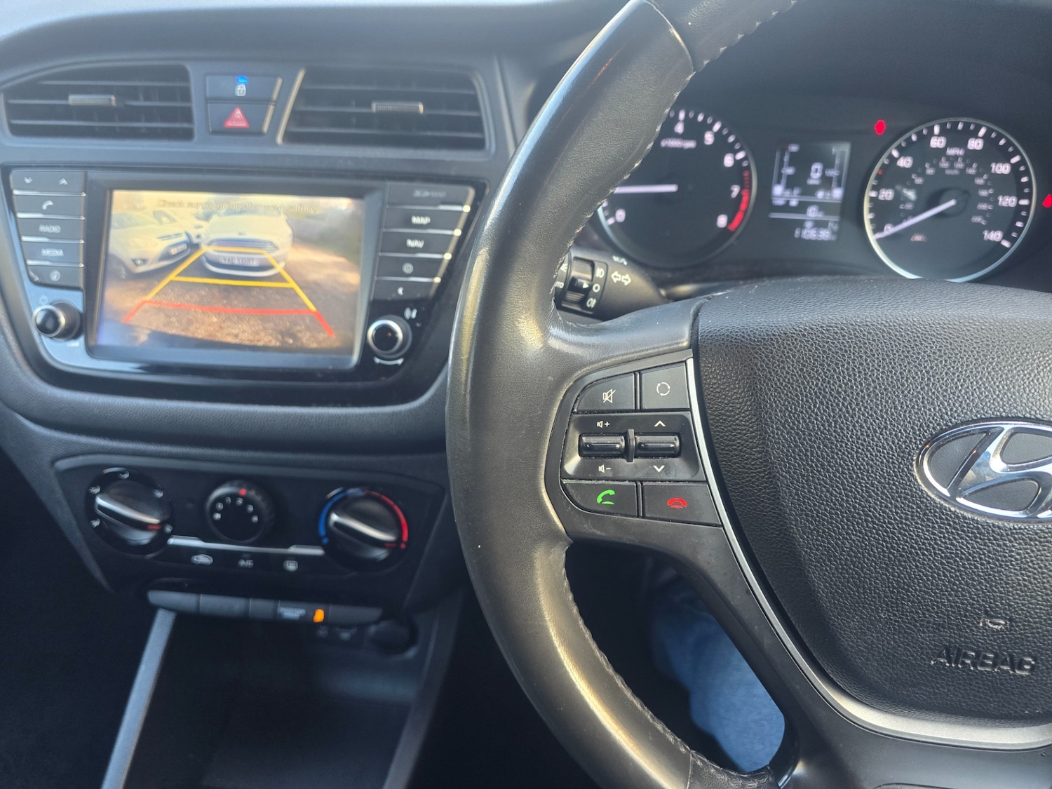 Used Hyundai i20 2018 for sale - 76637873: Photo 7