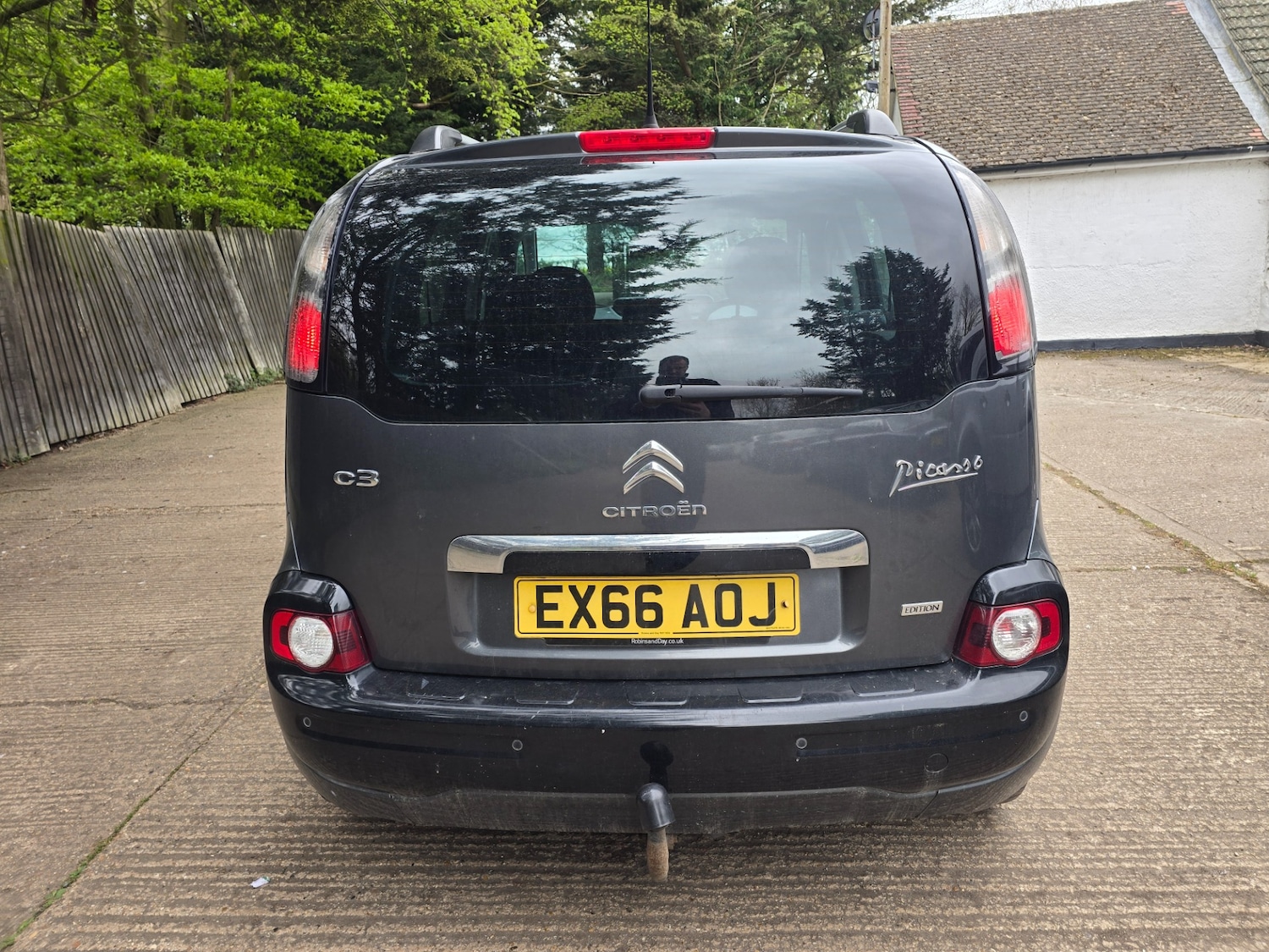 Used Citroen C3 Picasso 2016 for sale - 78155475: Photo 3